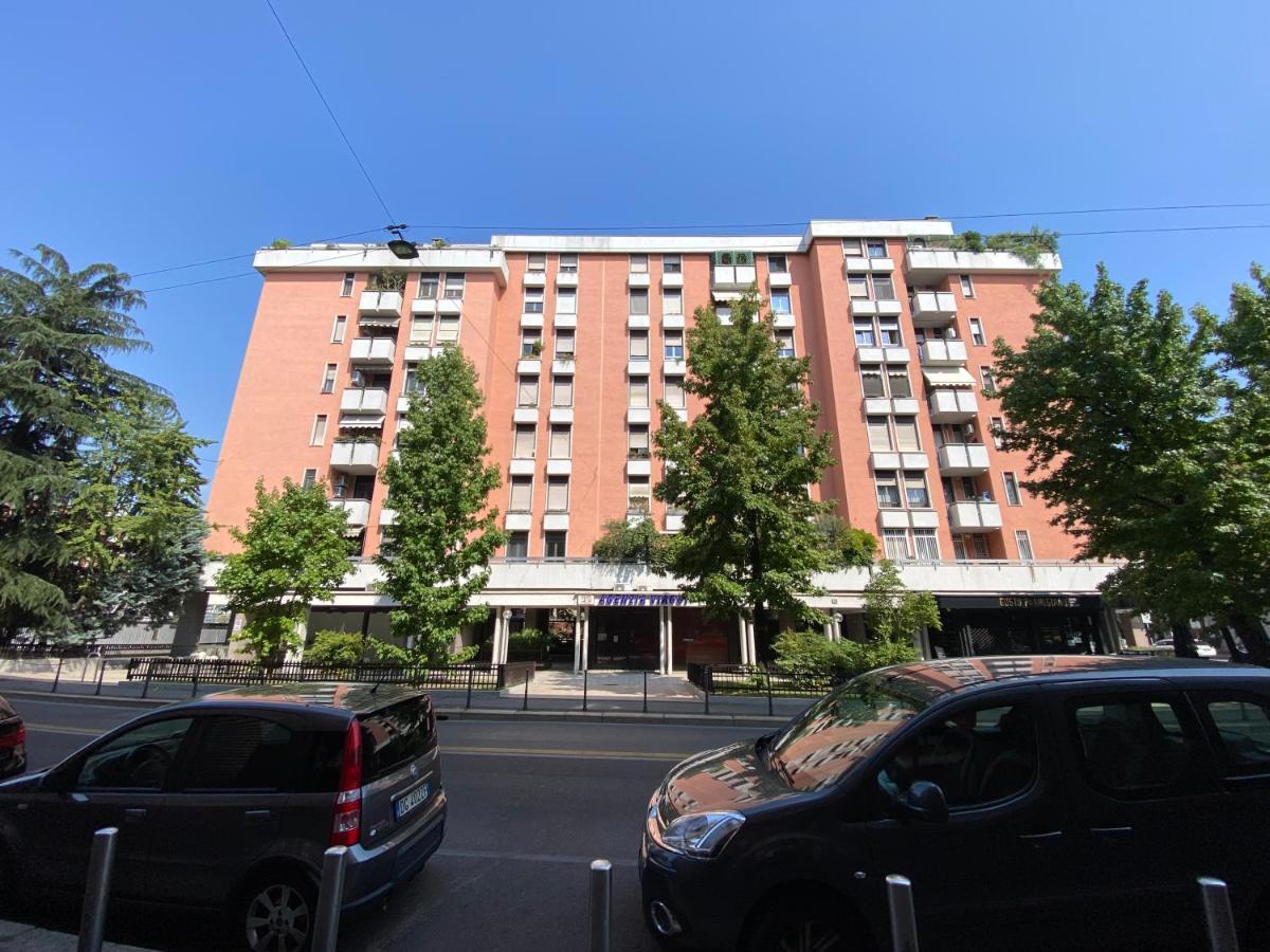 Suite Boutique Moscova Milão Exterior foto